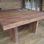 mesa de madeira de demolição