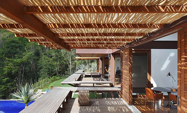 pergolado de bambu em varanda moderna