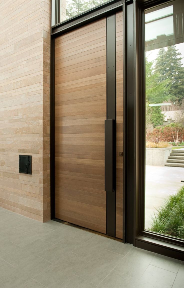 Porta de madeira maciça de correr moderna residencial