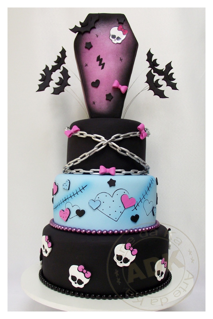bolo temático Monster High