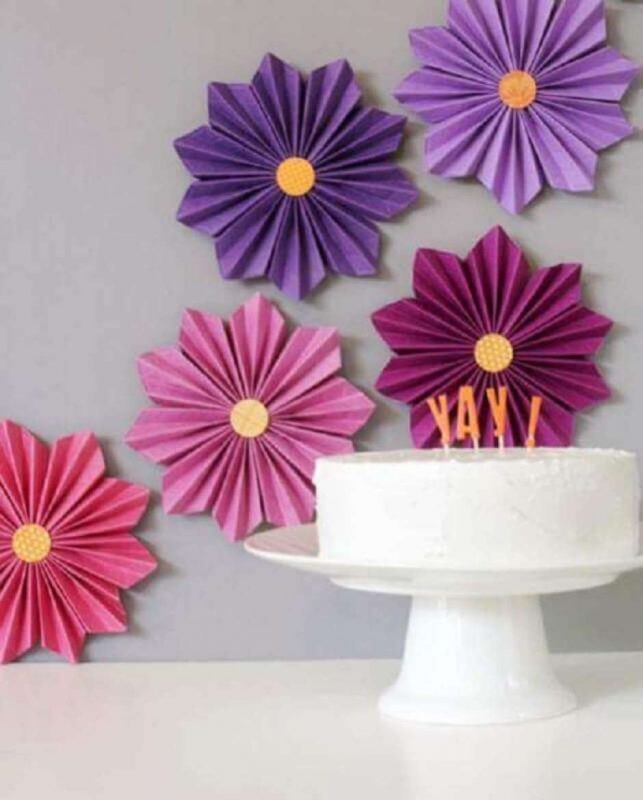 decoração com papel crepom - flor de papel crepom