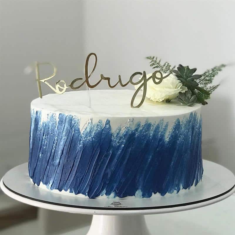 Bolo de Aniversário Masculino → Moderno, Personalizado, Simples, Azul