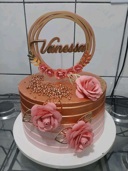 bolo de aniversário moderno feminino adulto!🥰🥰